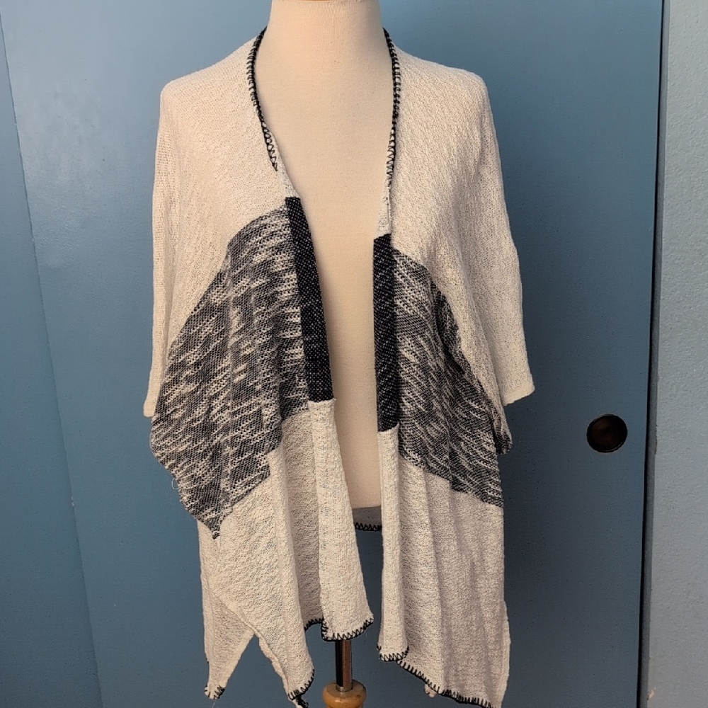 Mauve White and Navy Shawl-Style Open Front Women's Sweater
